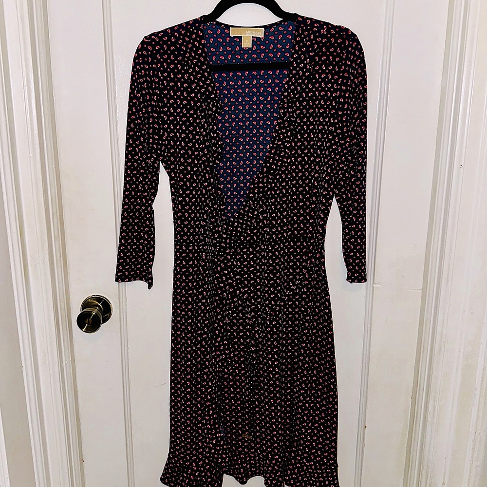 Michael Kors: V-Neck Pattern Ruffled Wrap Dress